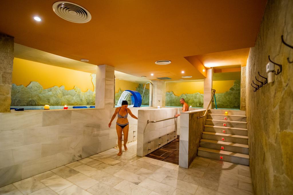 Apartamentos La Venta Del Charco Cardeña Kültér fotó